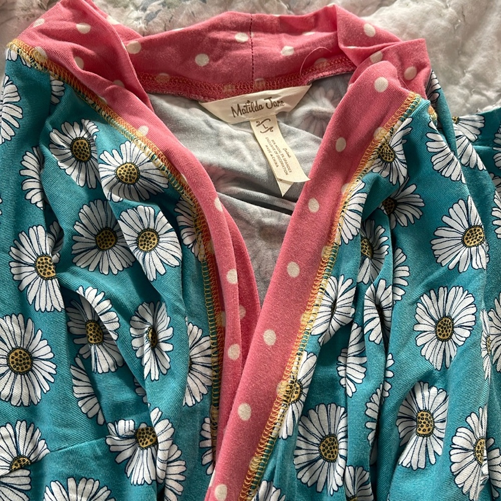 Matilda Jane flower pattern robe, size large